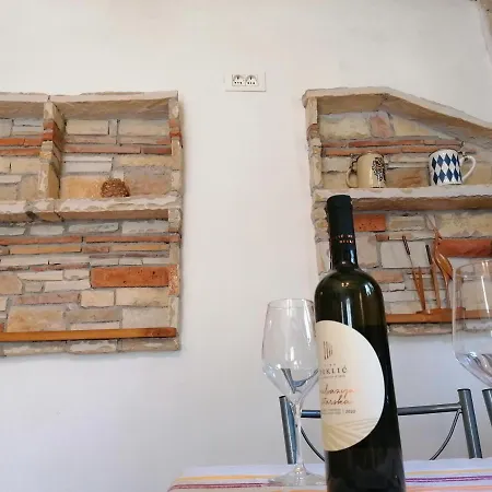 Montepozzo With Private Garden Apartment *